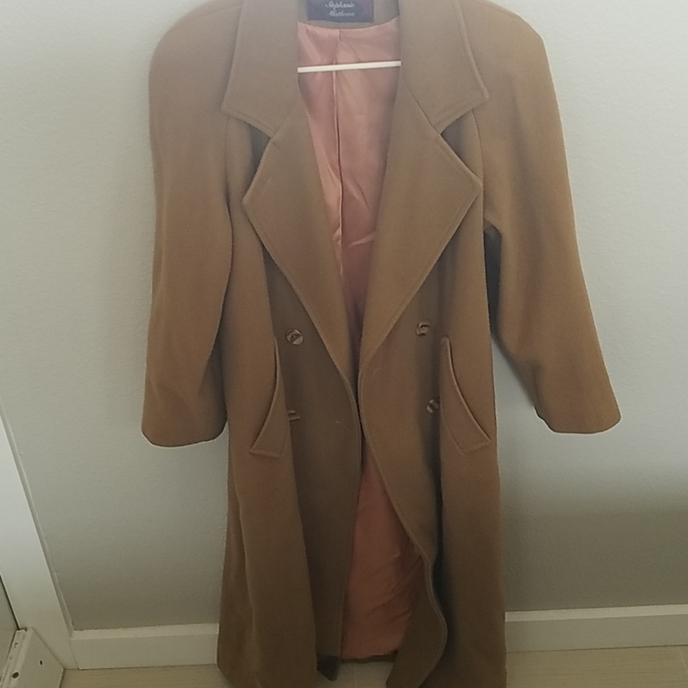 A business or rain coat